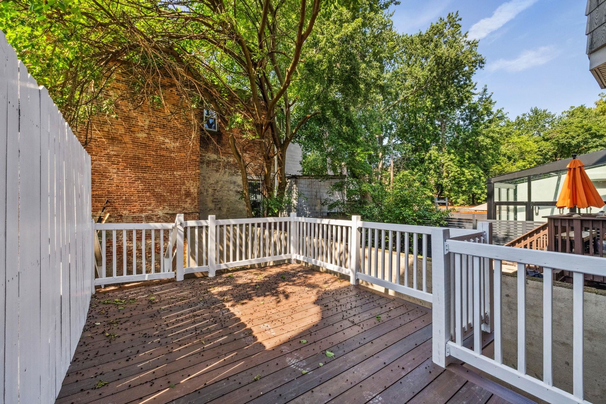 37 ASTOR PL