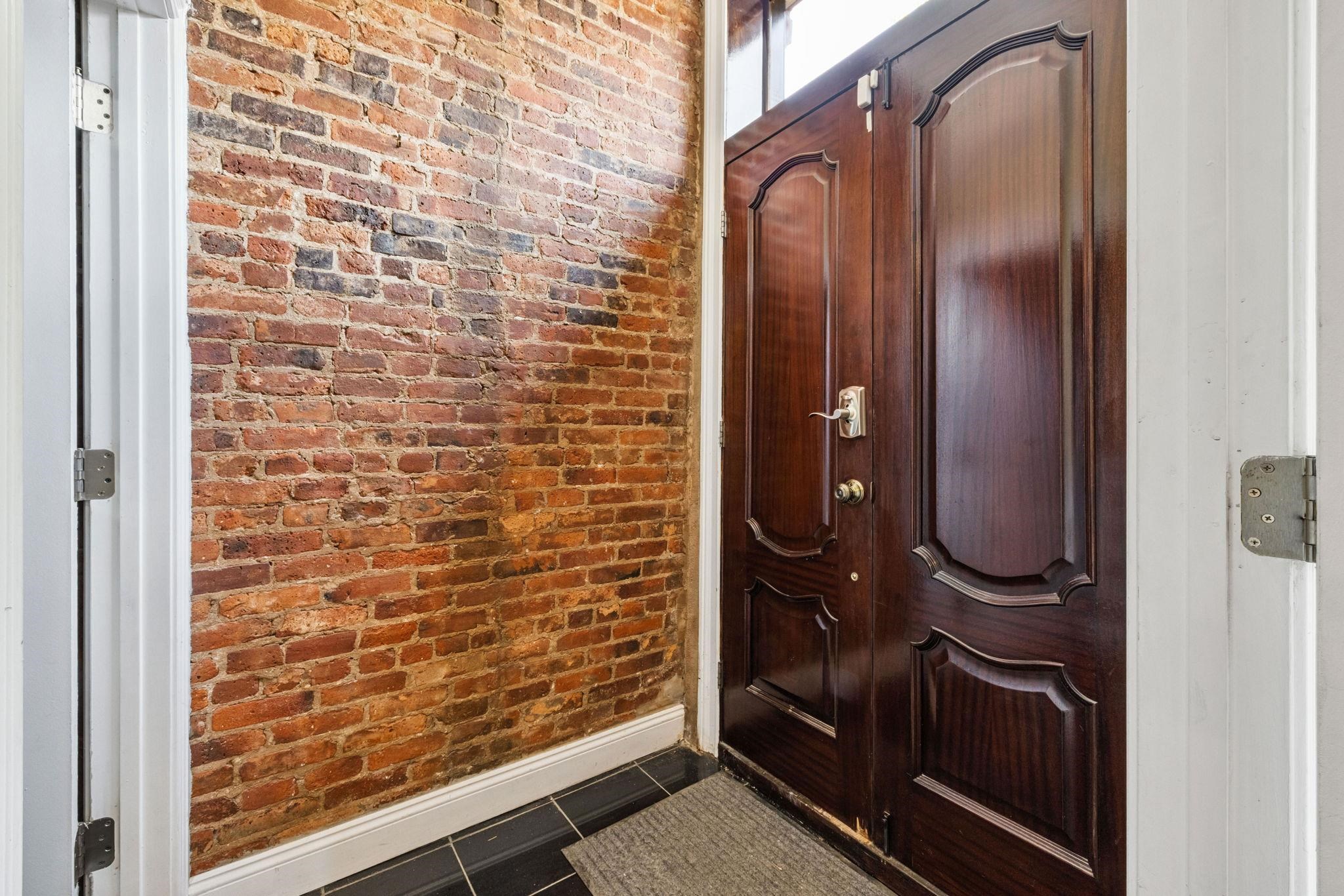37 ASTOR PL