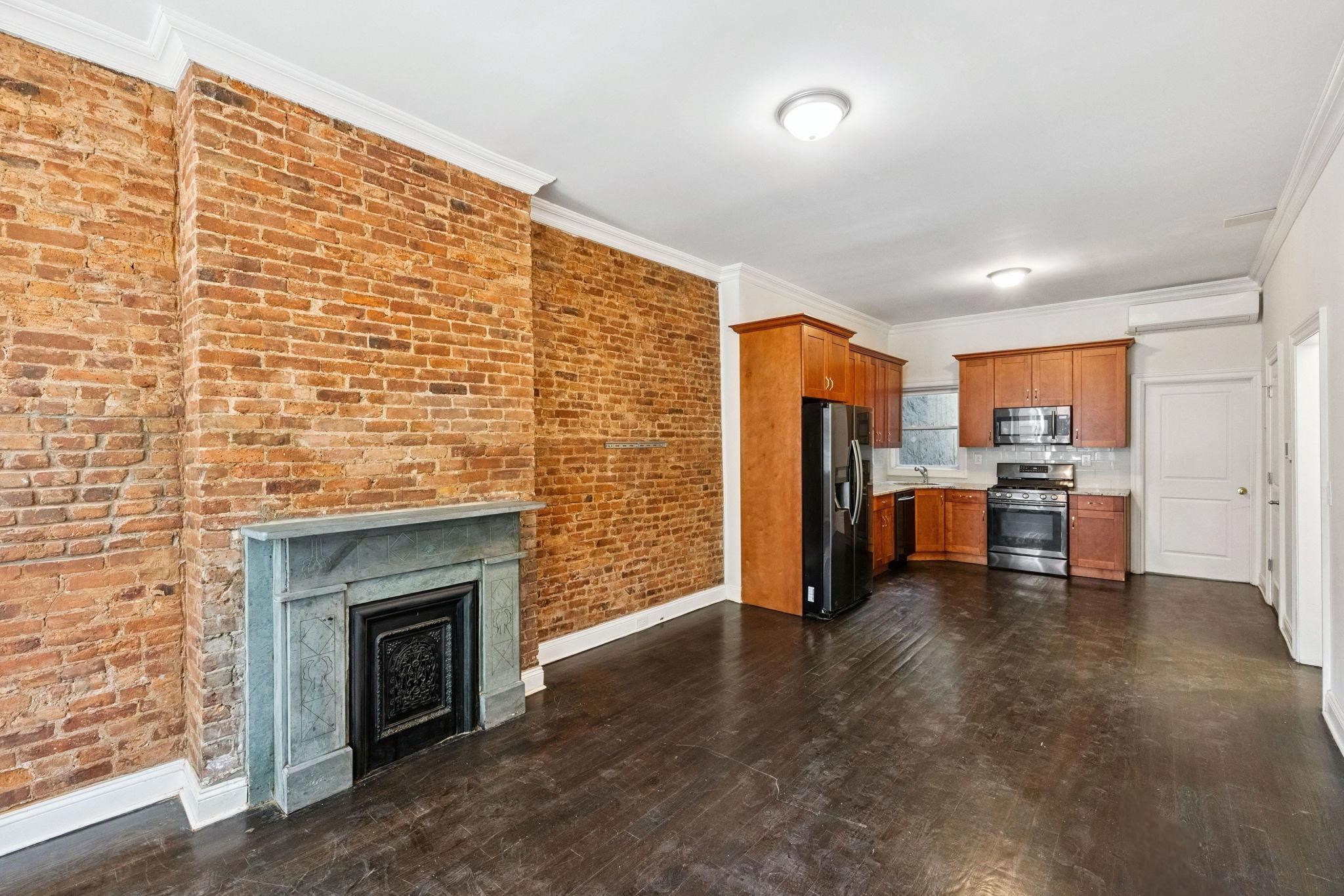 37 ASTOR PL