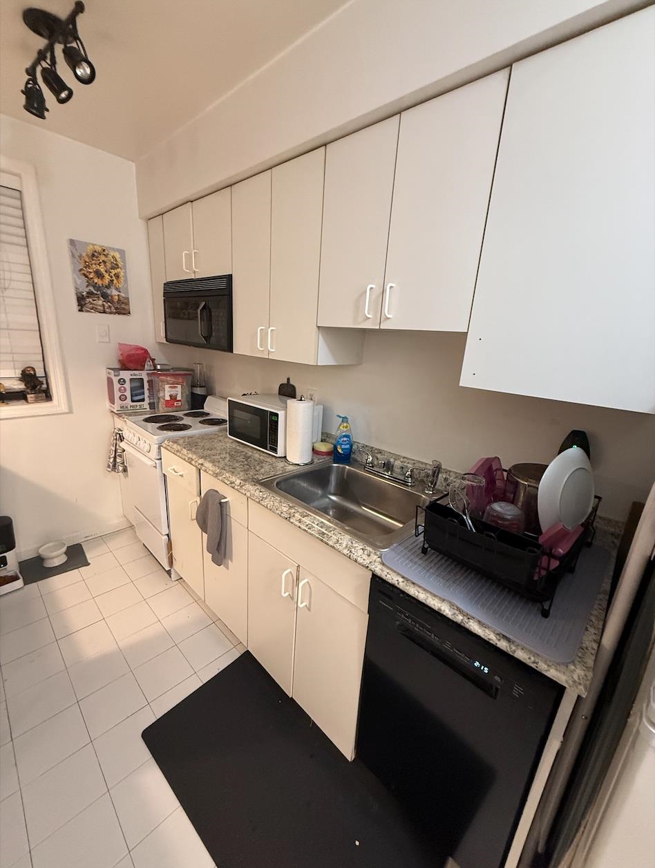 22 69TH ST Unit: A1