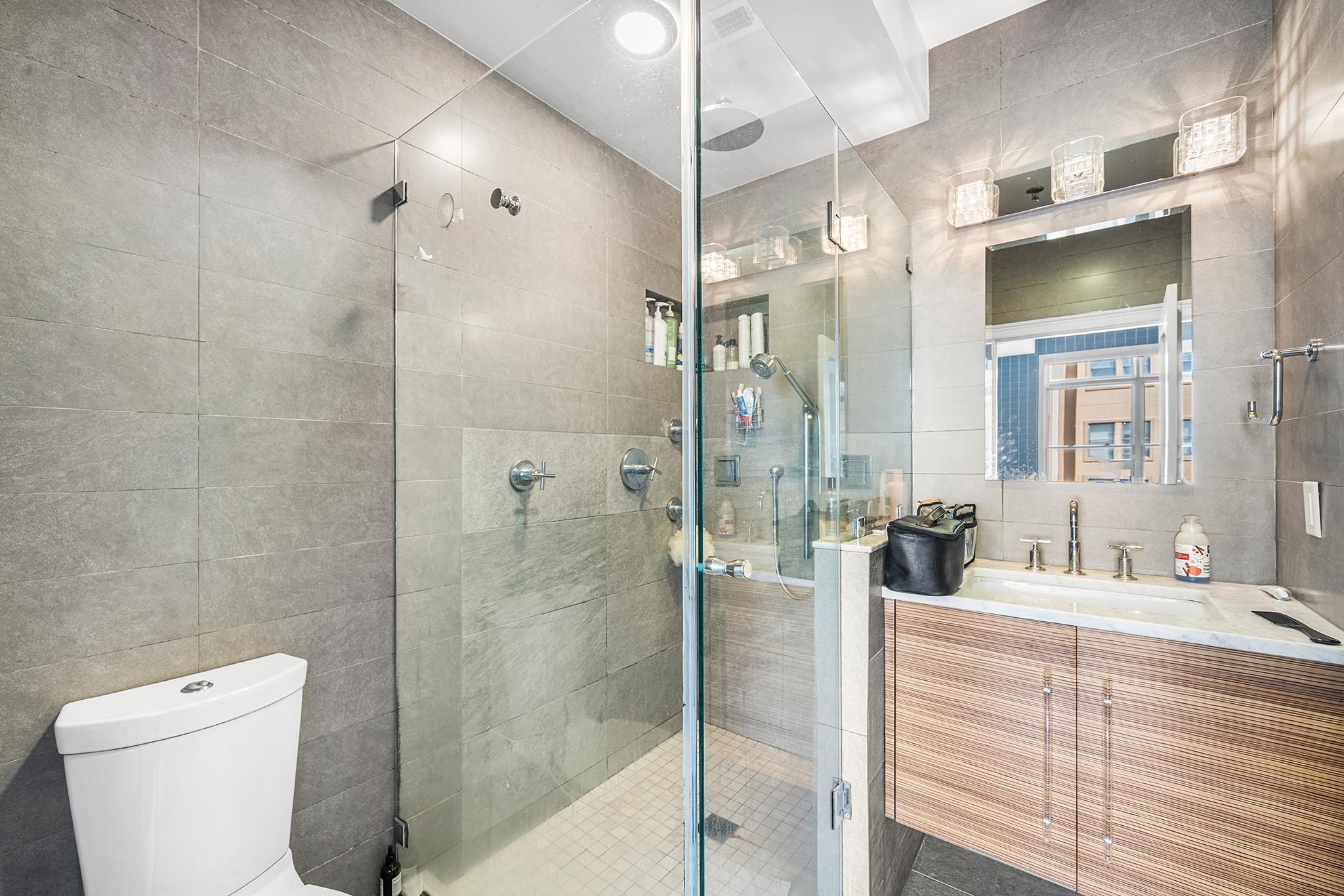 128 JACKSON ST Unit: 4B