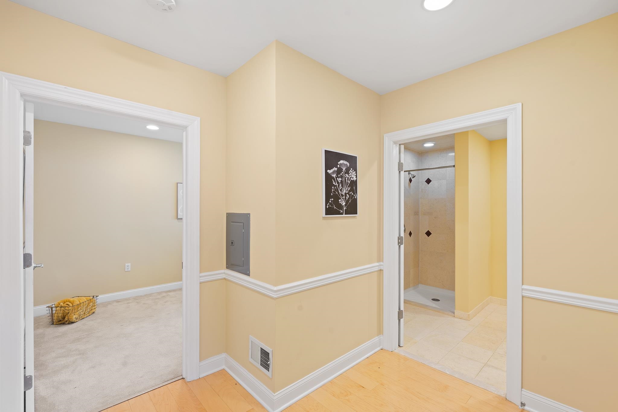 769 MONTGOMERY ST Unit: 211