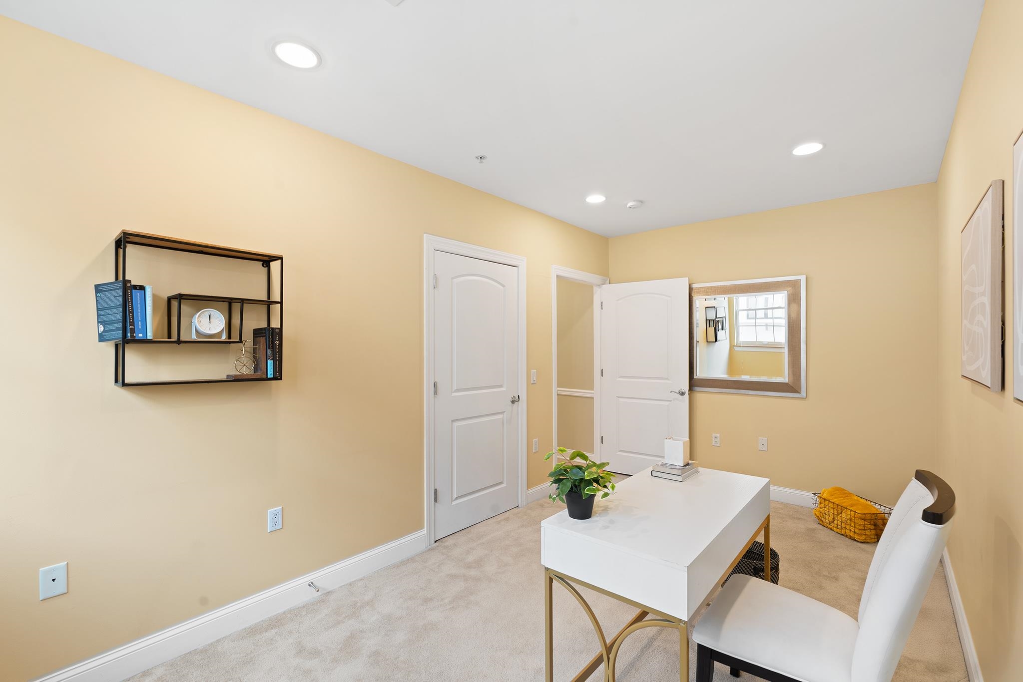 769 MONTGOMERY ST Unit: 211