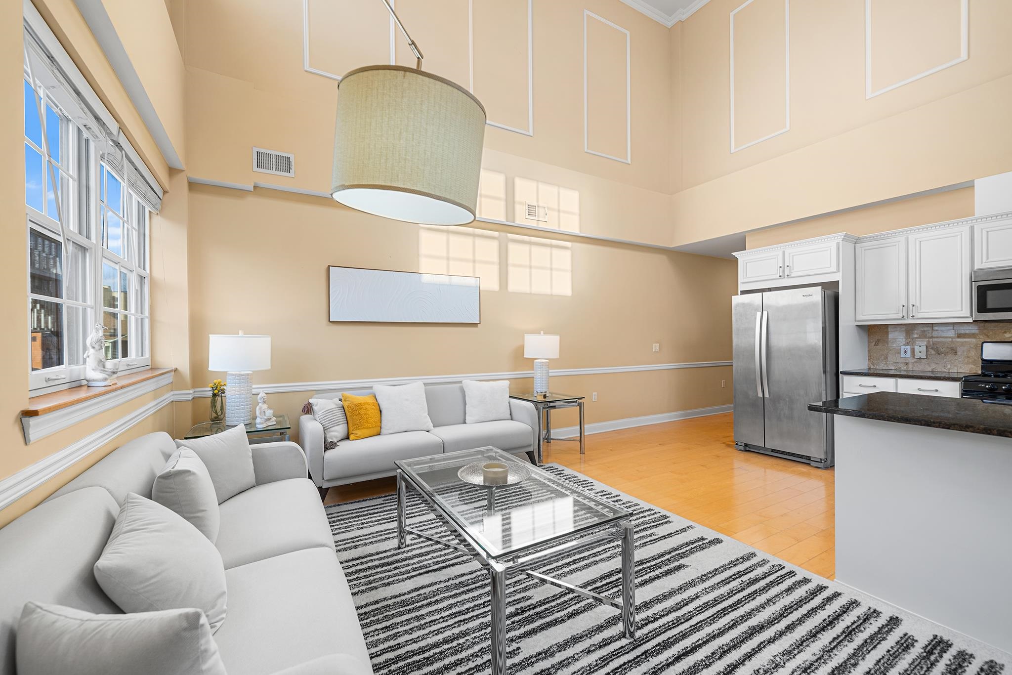 769 MONTGOMERY ST Unit: 211