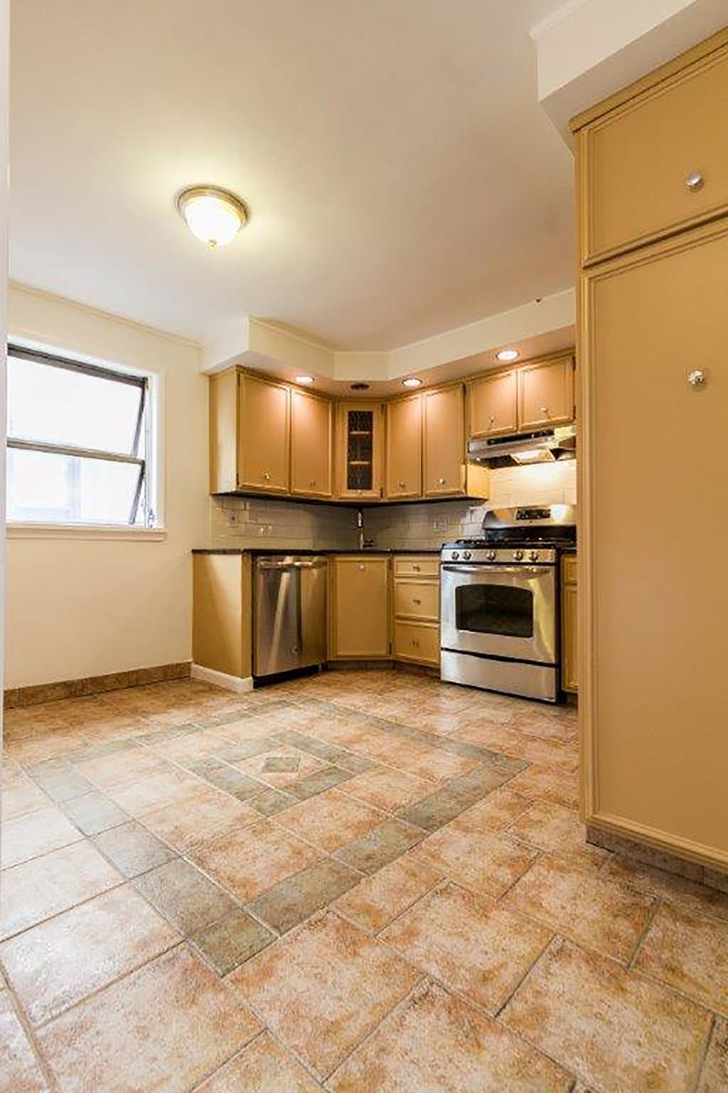 69 WEST 39TH ST