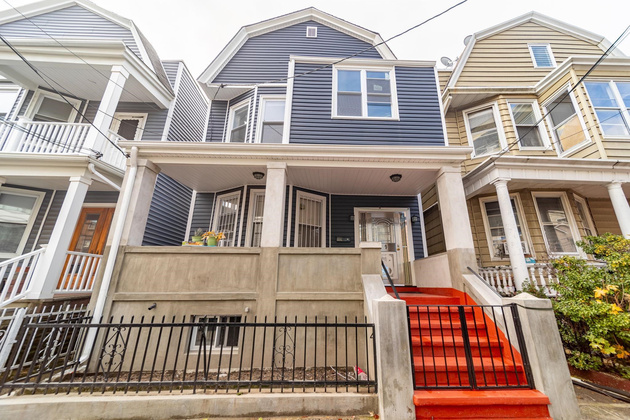 29 VROOM ST Unit: 1