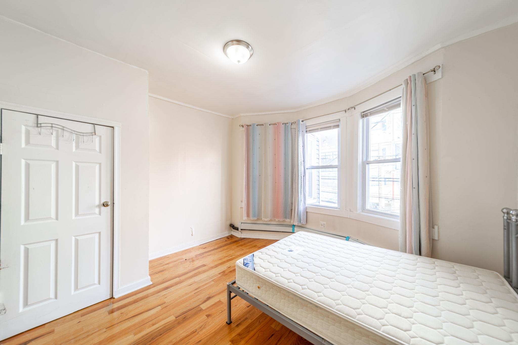 29 VROOM ST Unit: 1