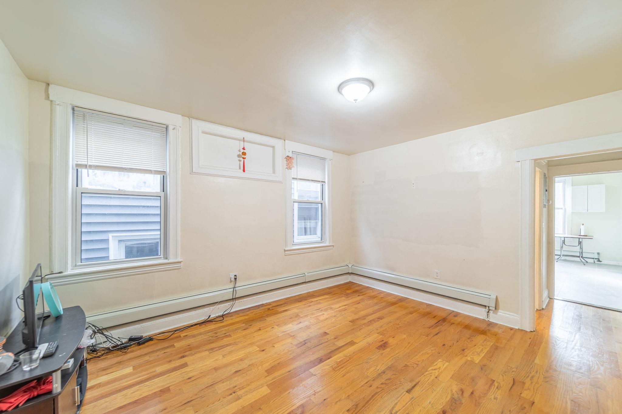 29 VROOM ST Unit: 1
