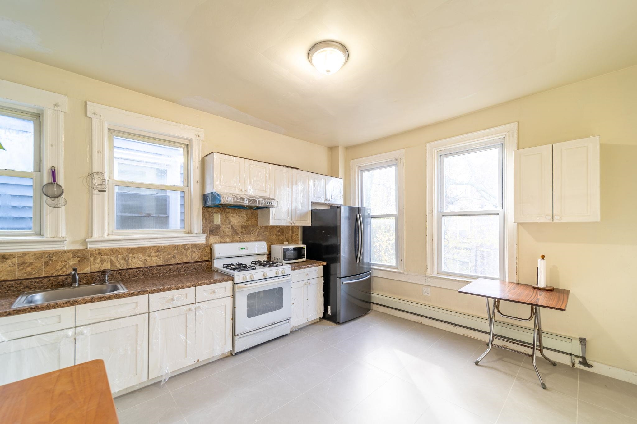 29 VROOM ST Unit: 1