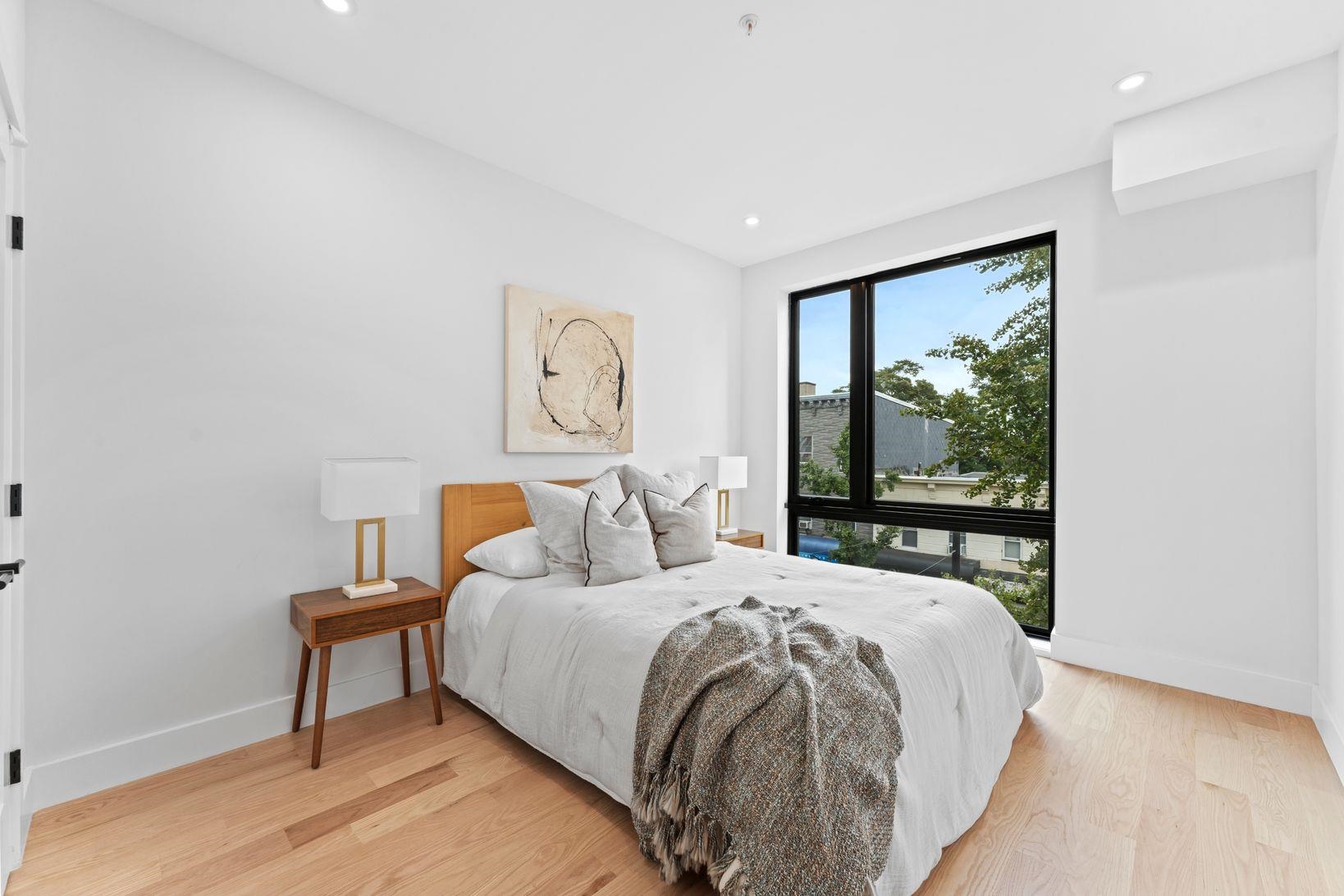 433 CENTRAL AVE Unit: 3A