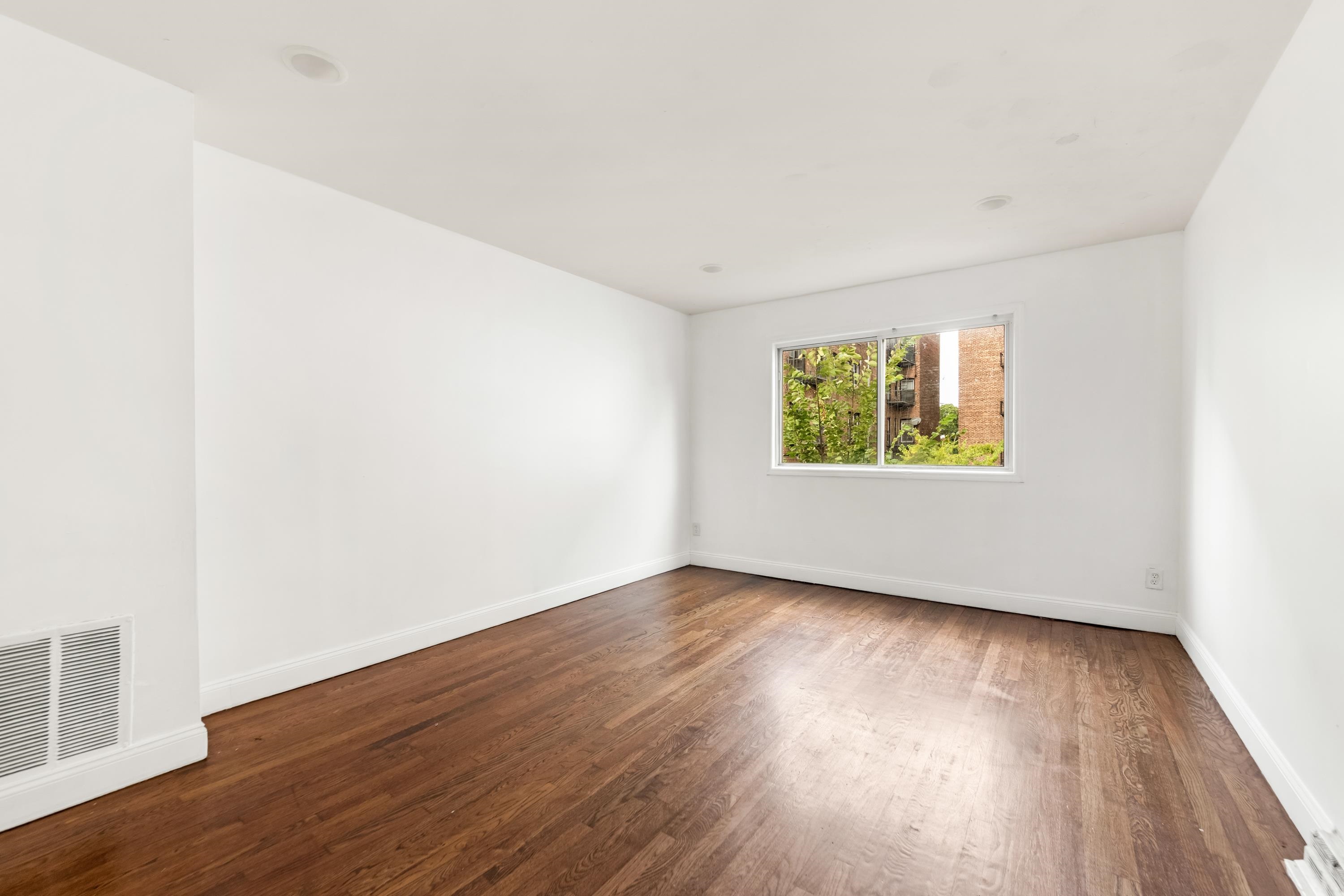 8 VAN NOSTRAND AVE