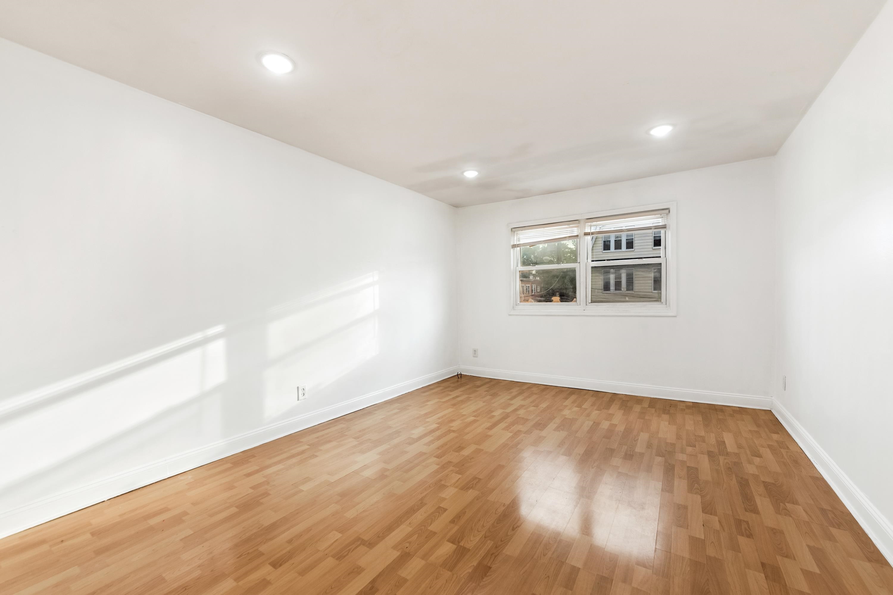 8 VAN NOSTRAND AVE