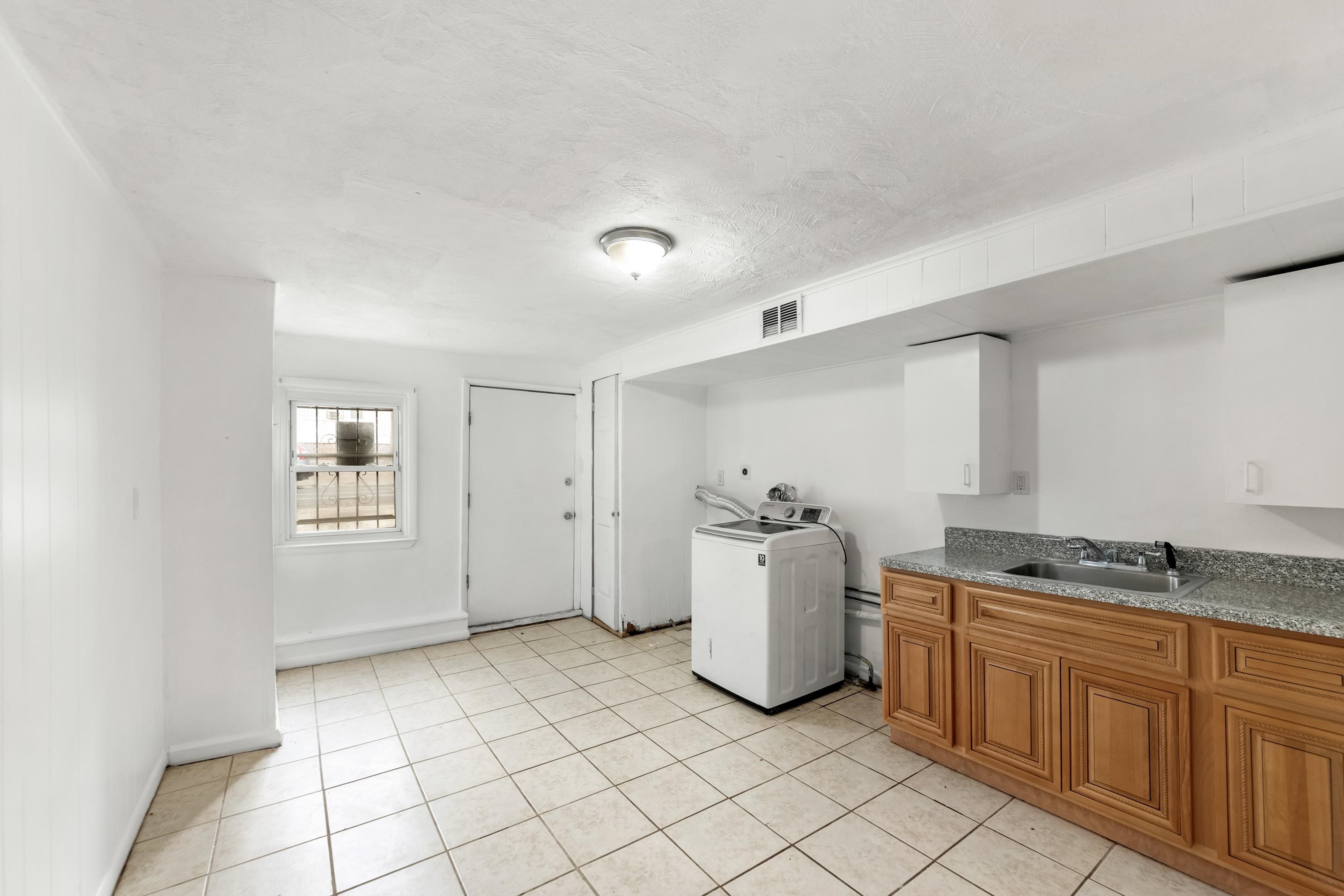 8 VAN NOSTRAND AVE