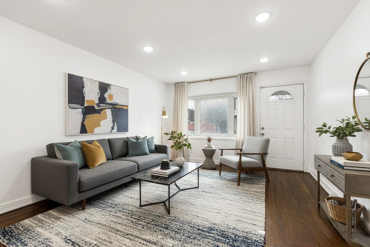 8 VAN NOSTRAND AVE