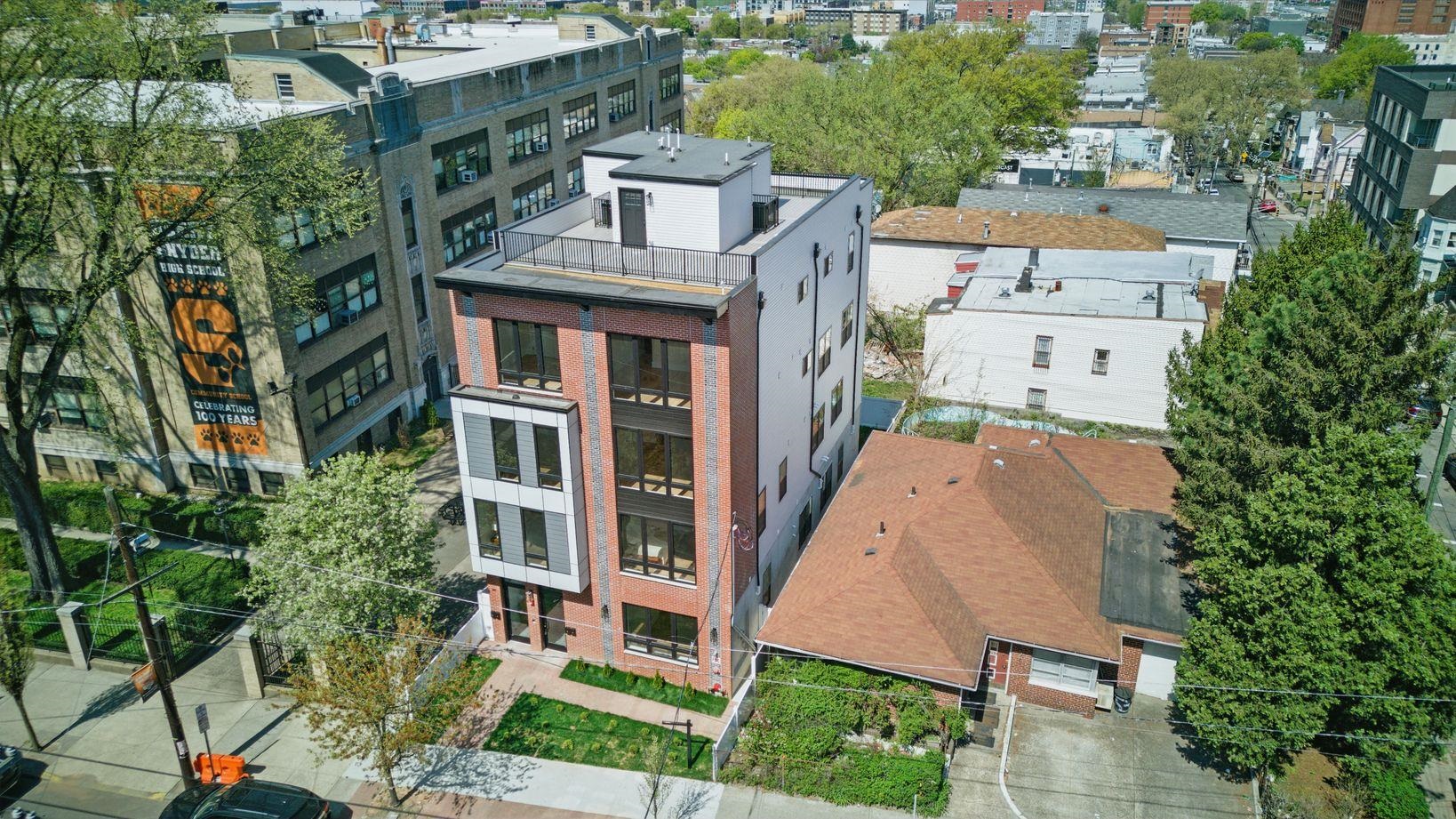 249 BERGEN AVE Unit: 201