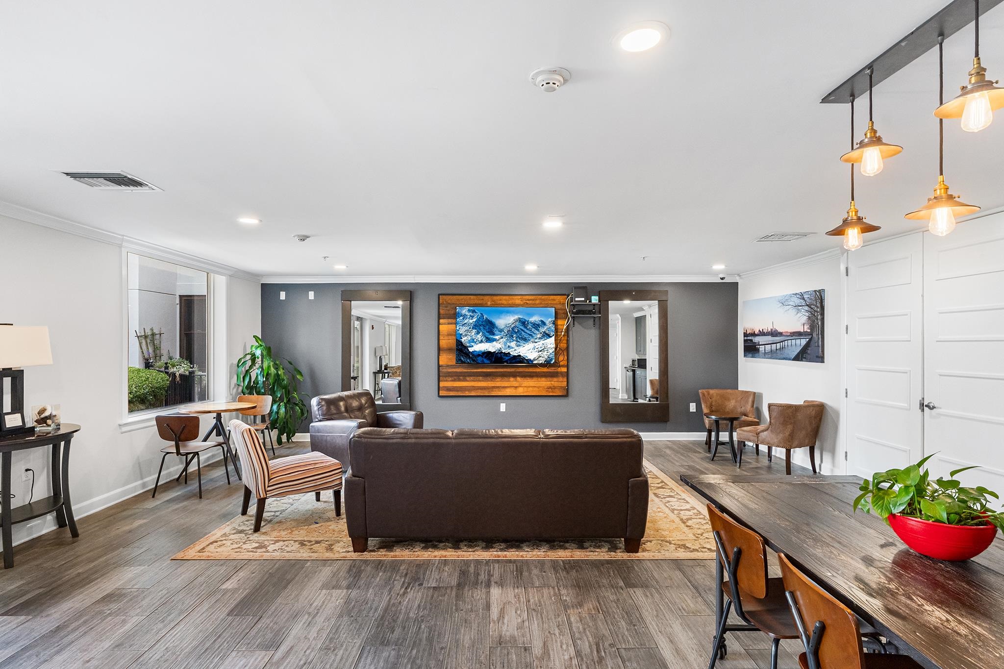 1201 ADAMS ST Unit: 610