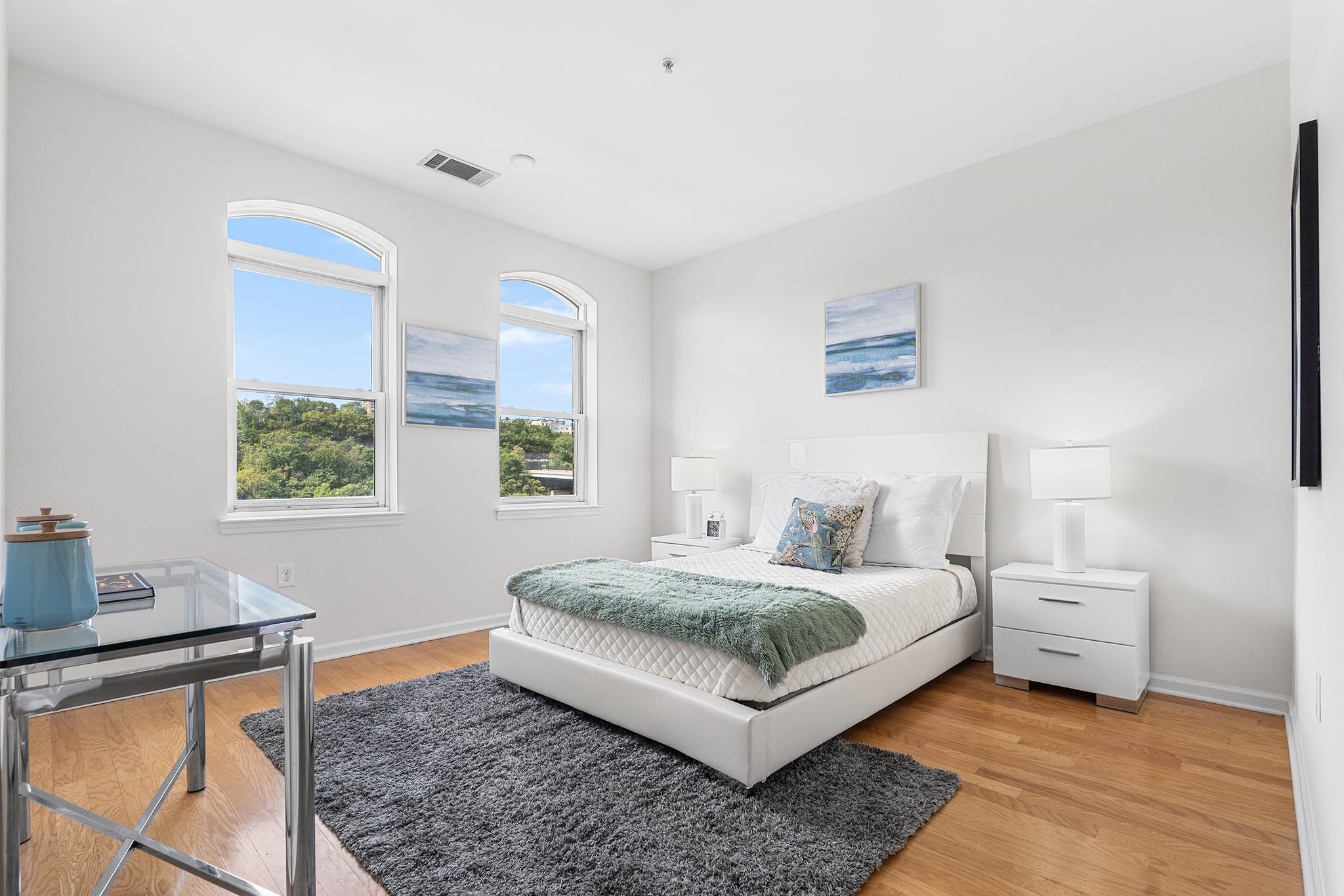 1201 ADAMS ST Unit: 610