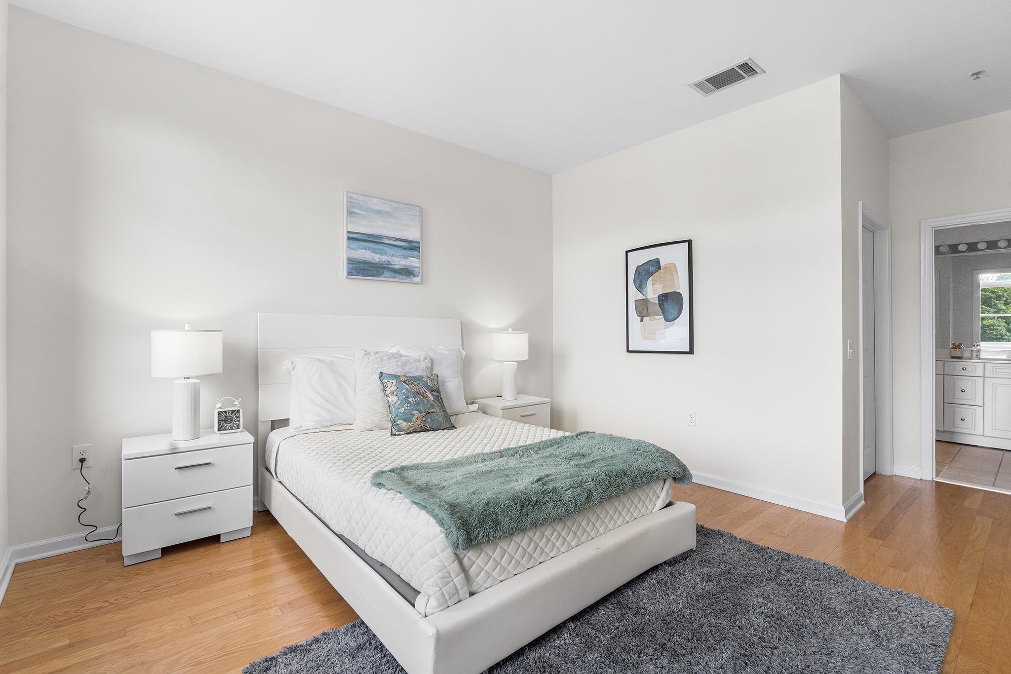 1201 ADAMS ST Unit: 610