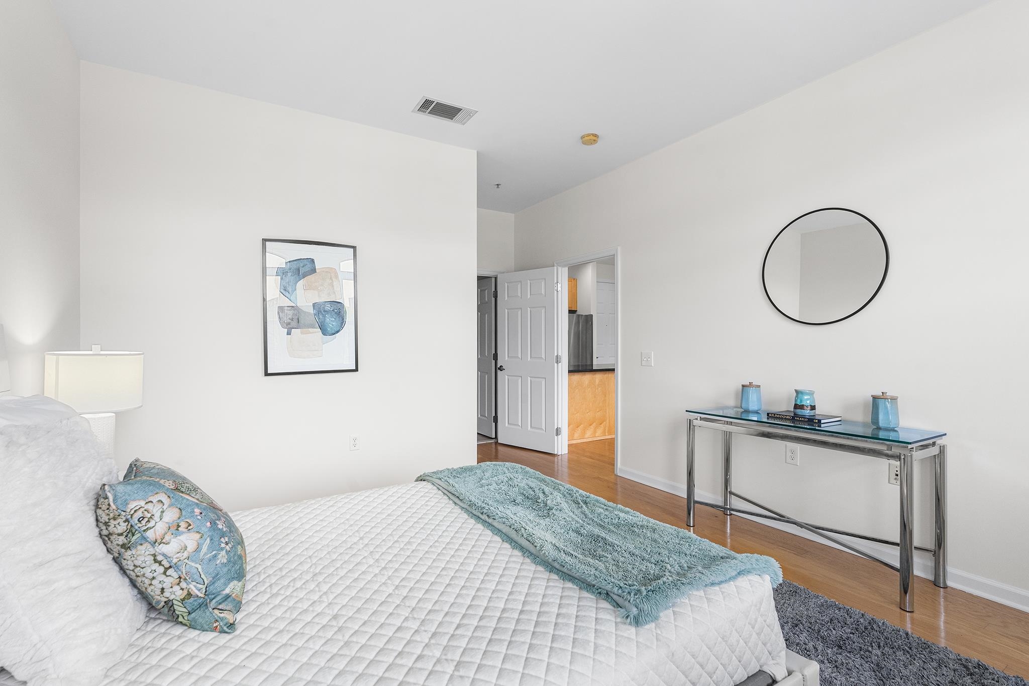 1201 ADAMS ST Unit: 610