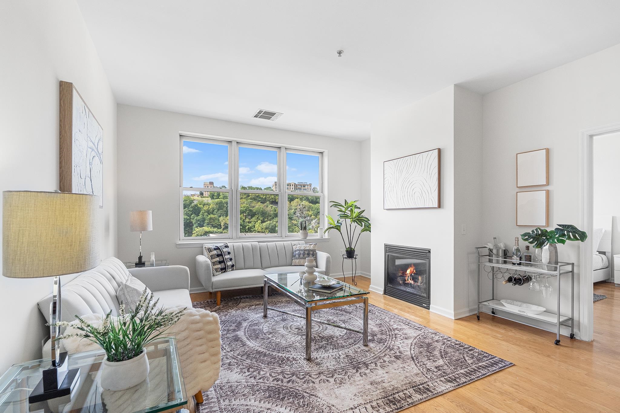 1201 ADAMS ST Unit: 610