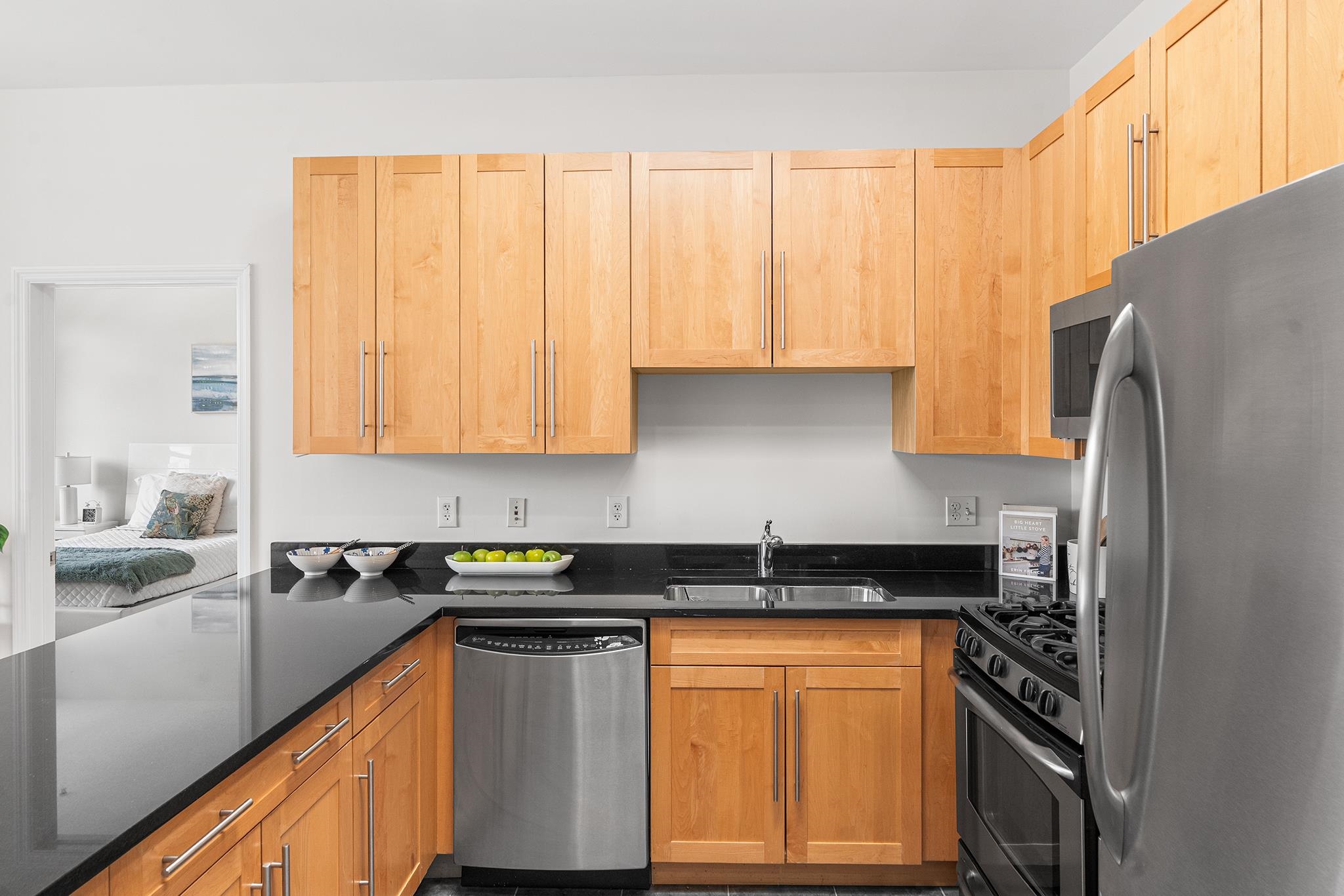 1201 ADAMS ST Unit: 610