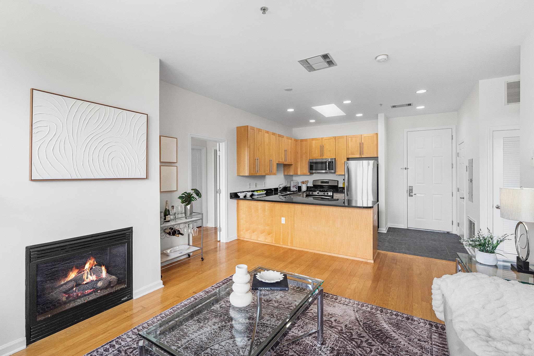 1201 ADAMS ST Unit: 610