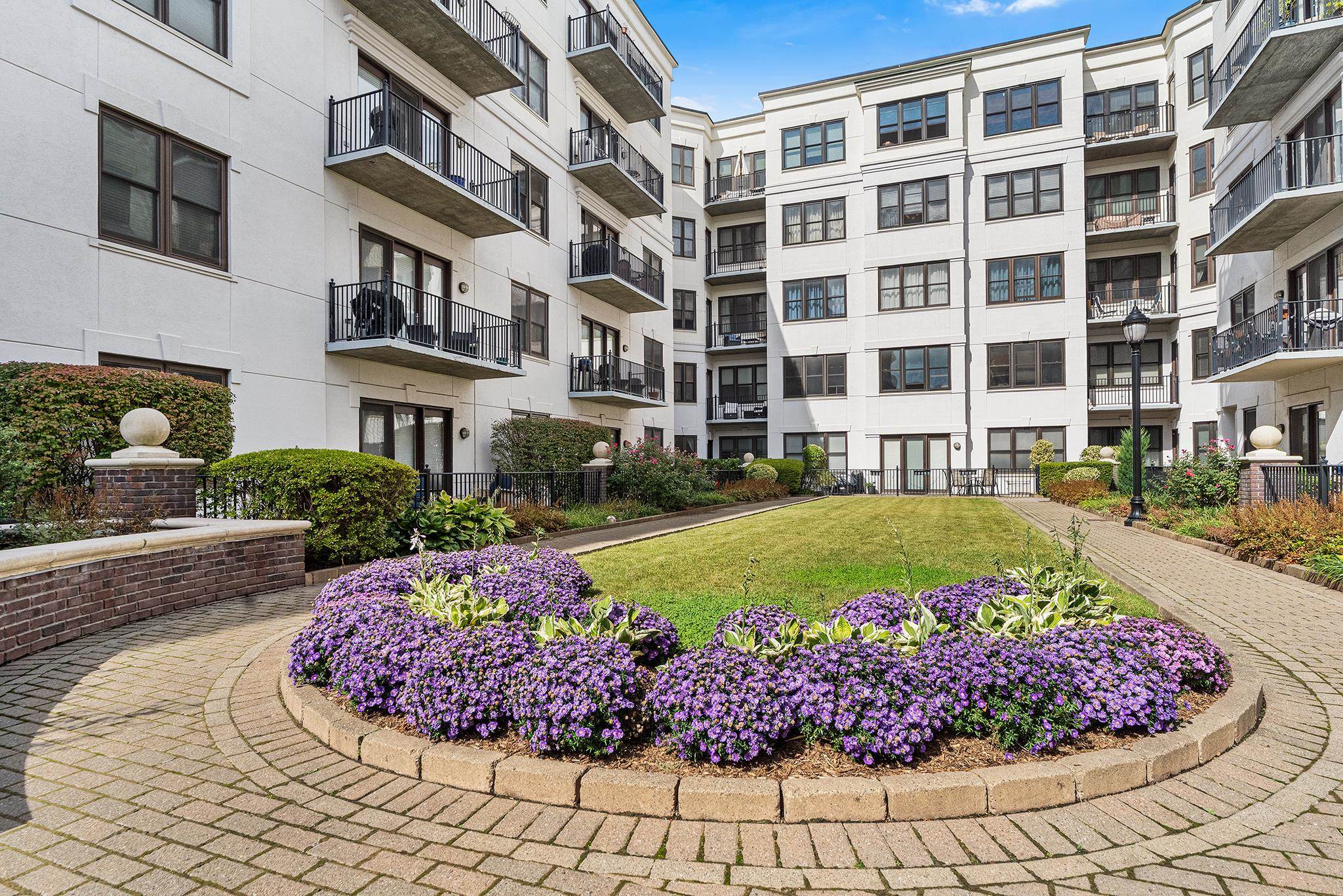 1201 ADAMS ST Unit: 610