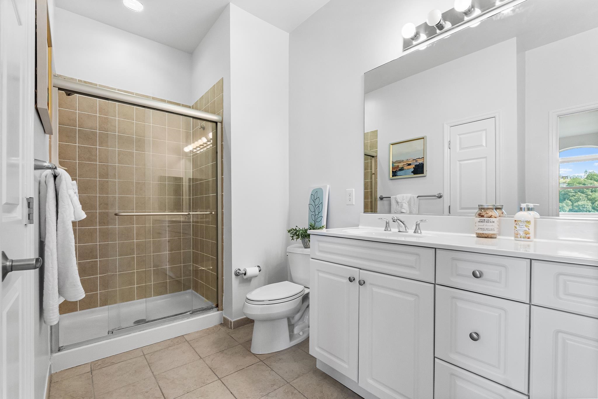 1201 ADAMS ST Unit: 610