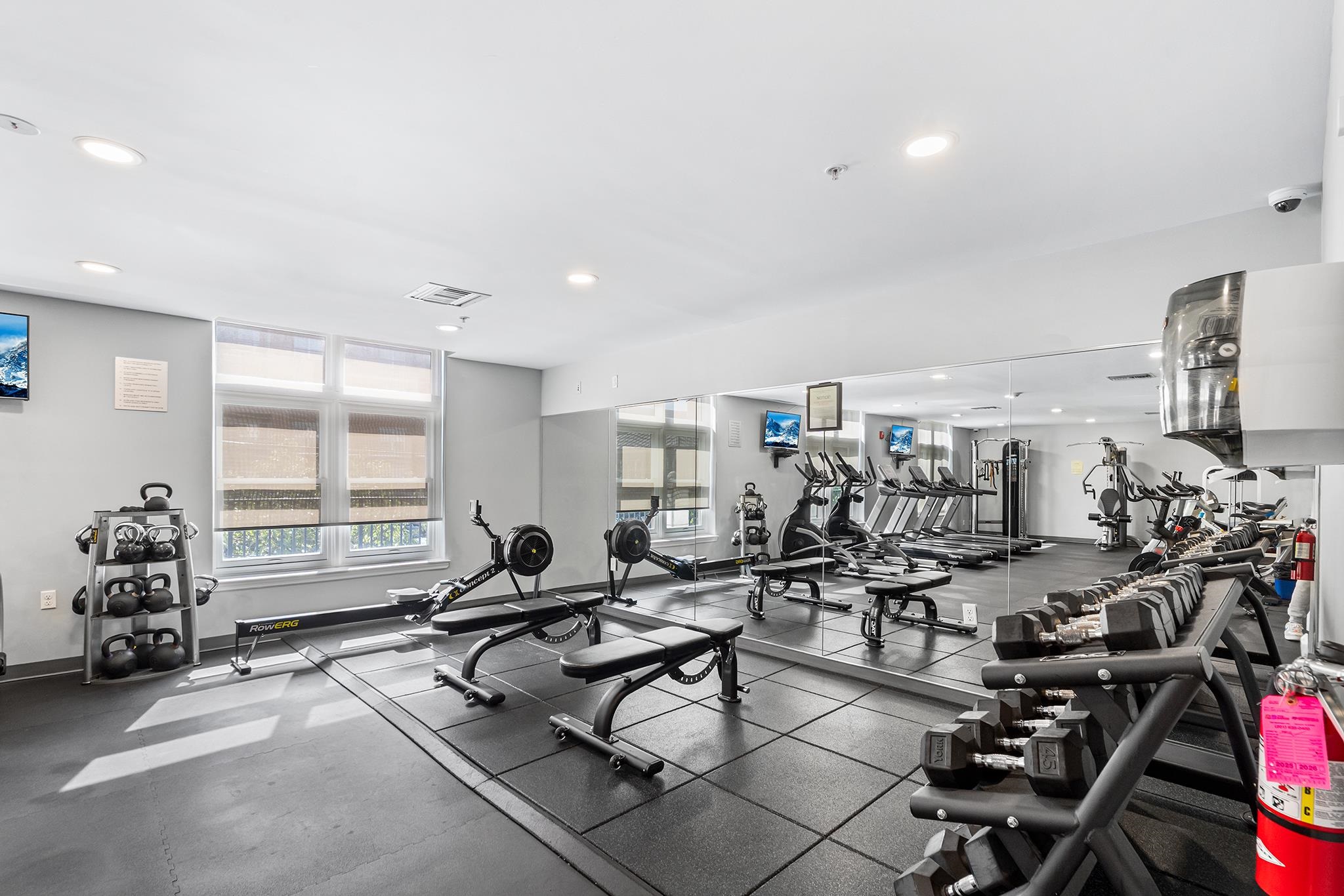 1201 ADAMS ST Unit: 610