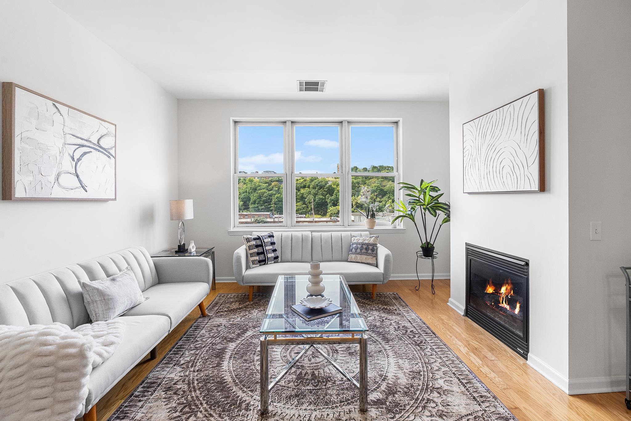 1201 ADAMS ST Unit: 610