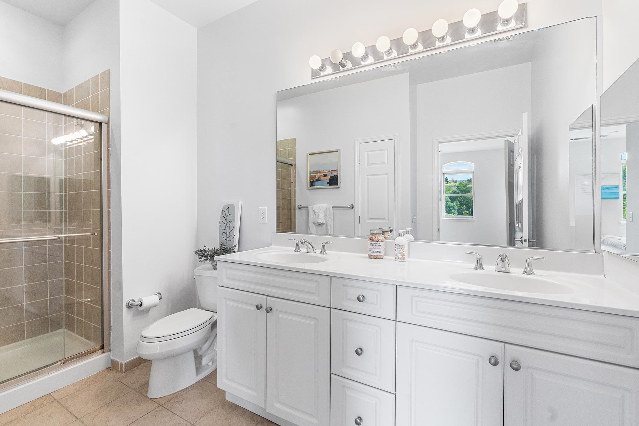 1201 ADAMS ST Unit: 610