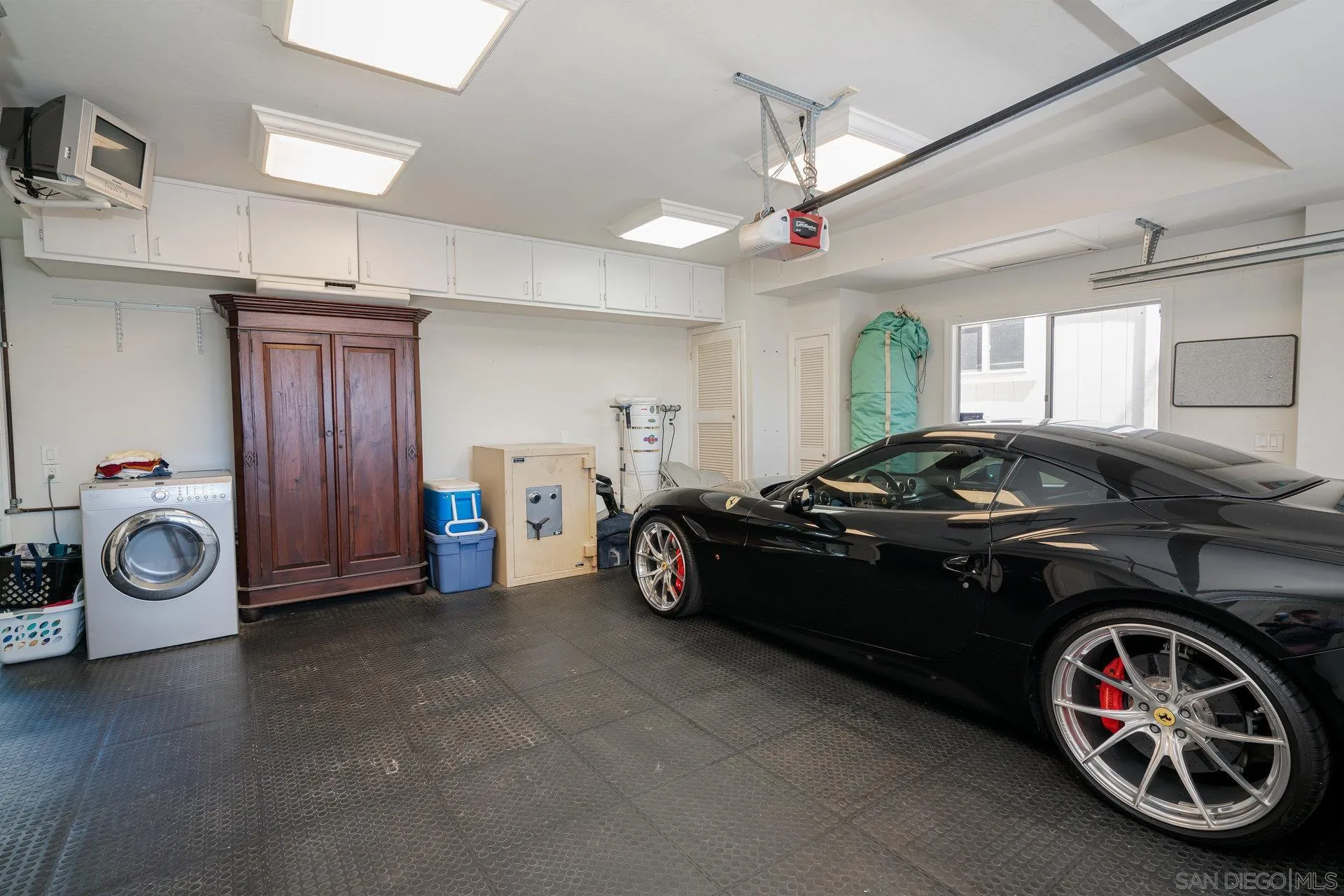 684 Arden Dr