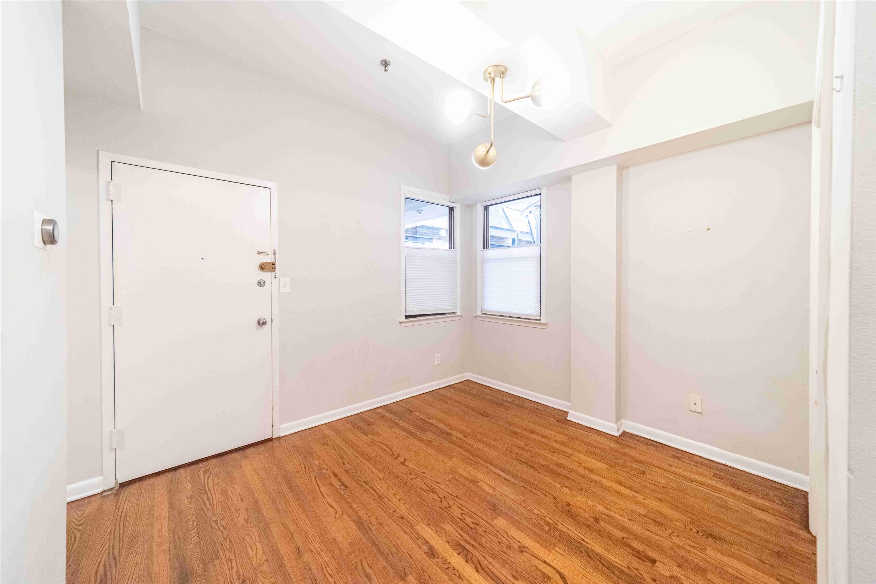 227 CHRISTOPHER COLUMBUS DR Unit: 335B