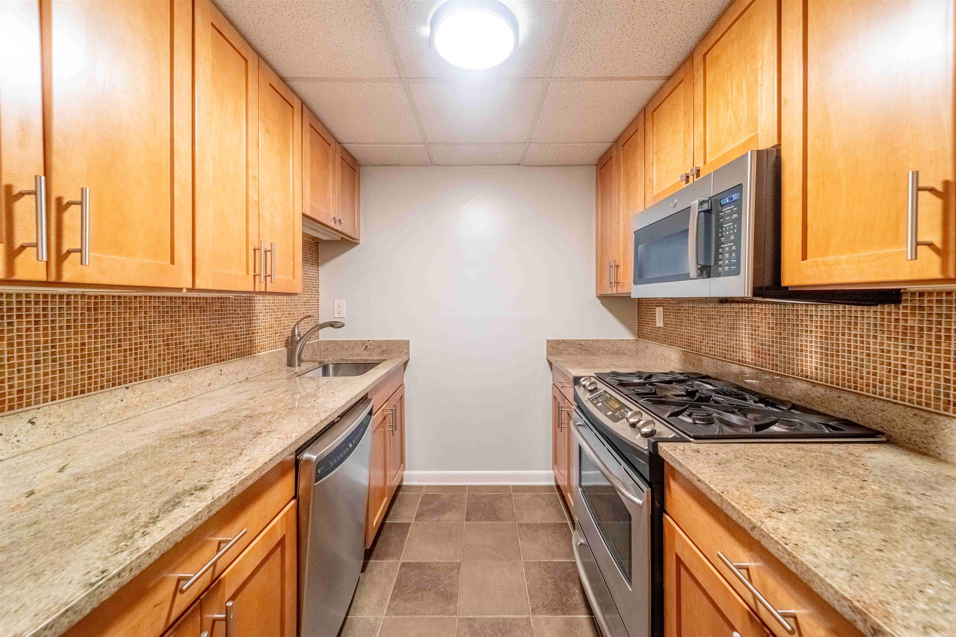 227 CHRISTOPHER COLUMBUS DR Unit: 335B