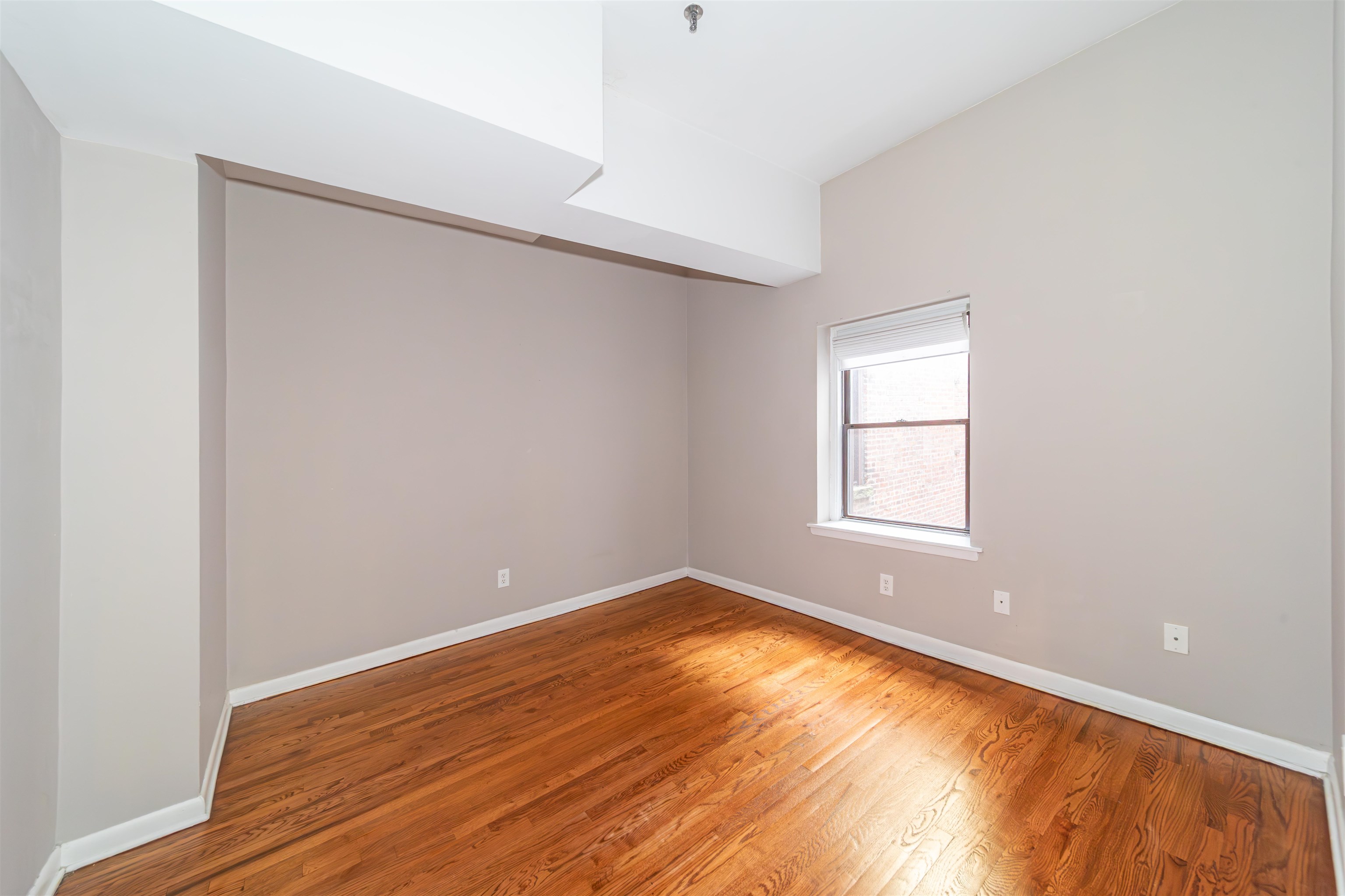 227 CHRISTOPHER COLUMBUS DR Unit: 335B