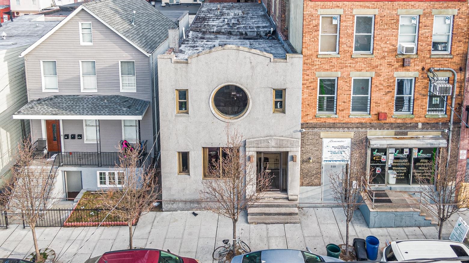 512 42ND ST