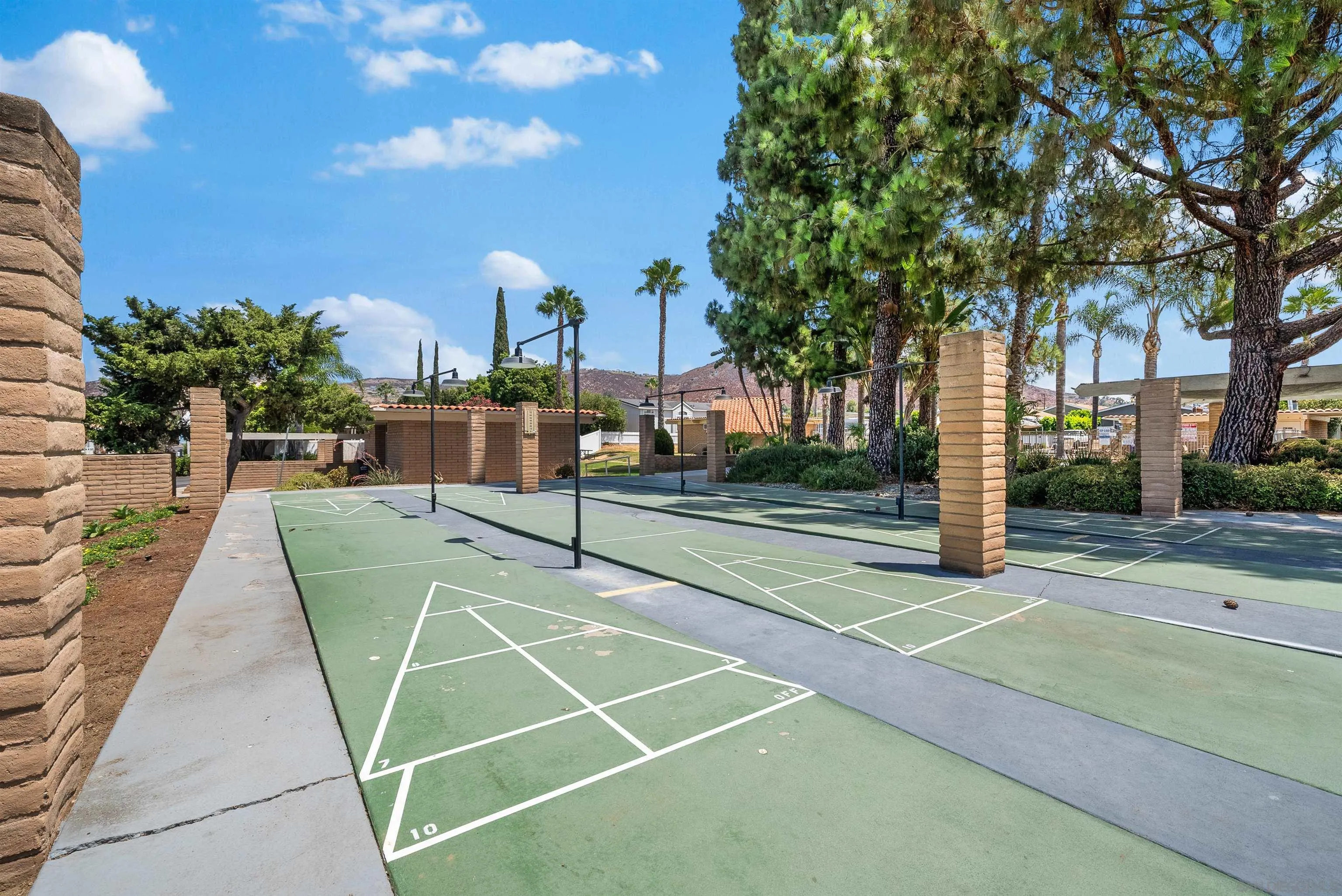 450 E Bradley Unit 121