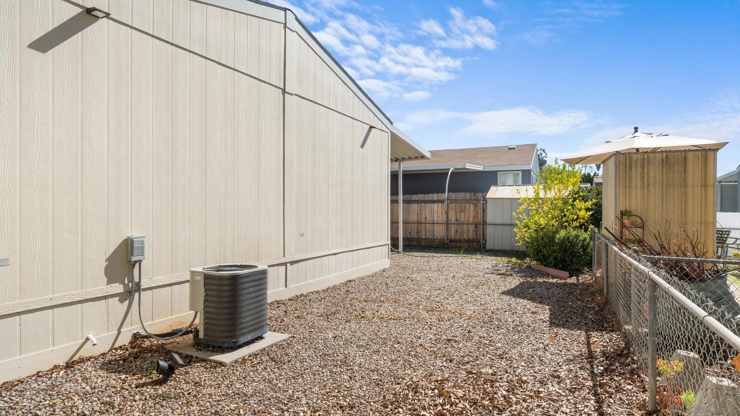 450 E Bradley Unit 121