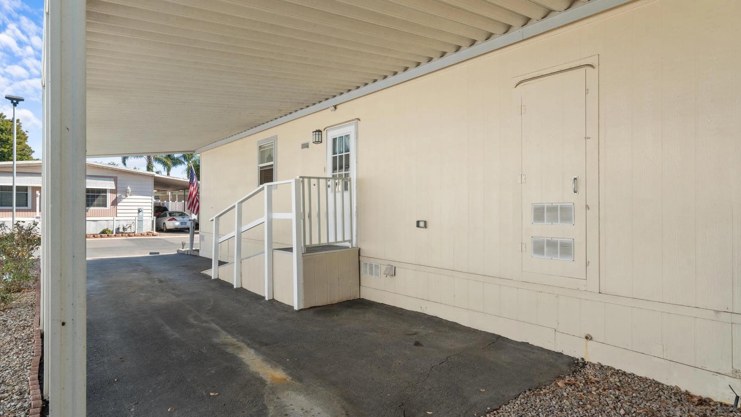 450 E Bradley Unit 121