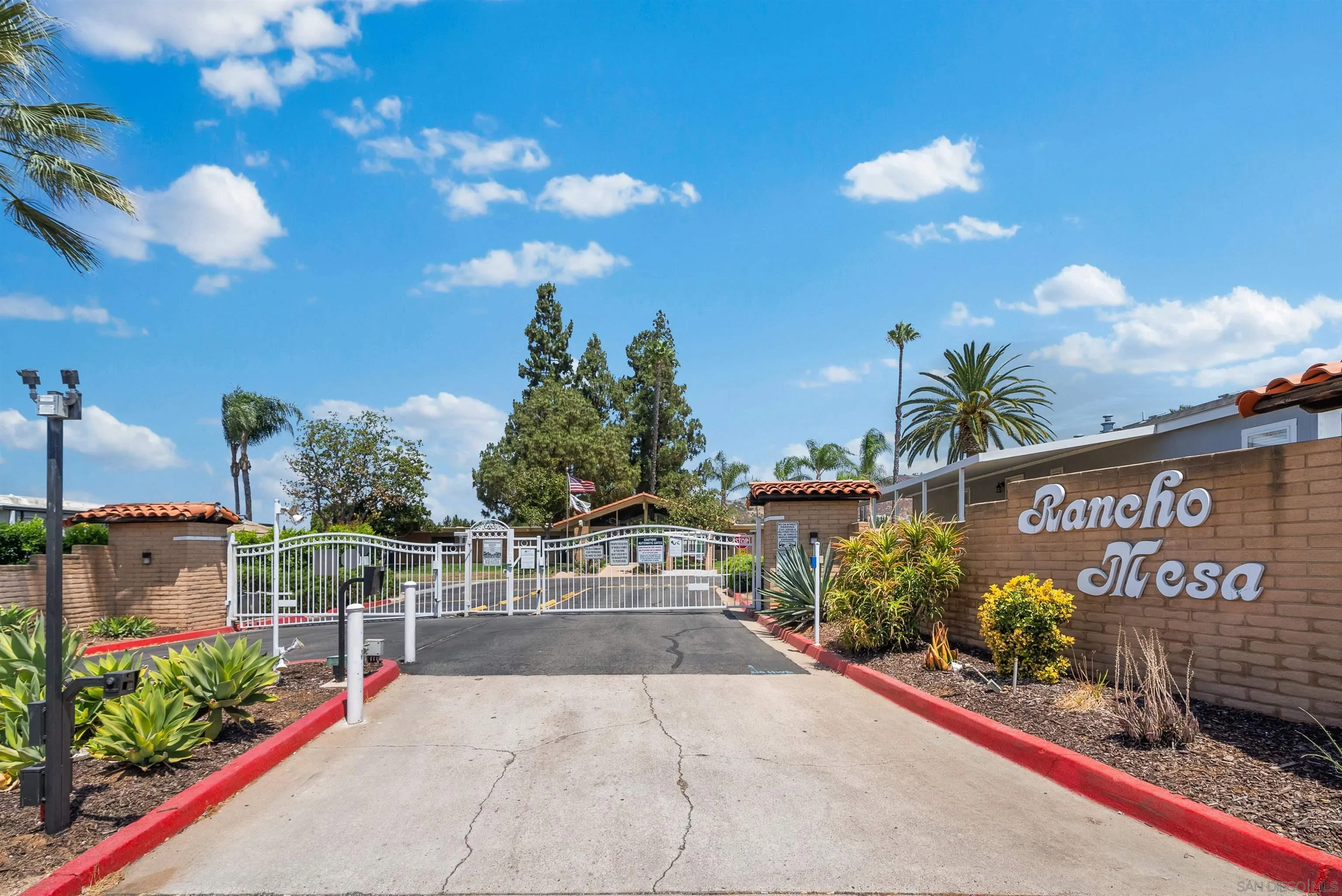 450 E Bradley Unit 121