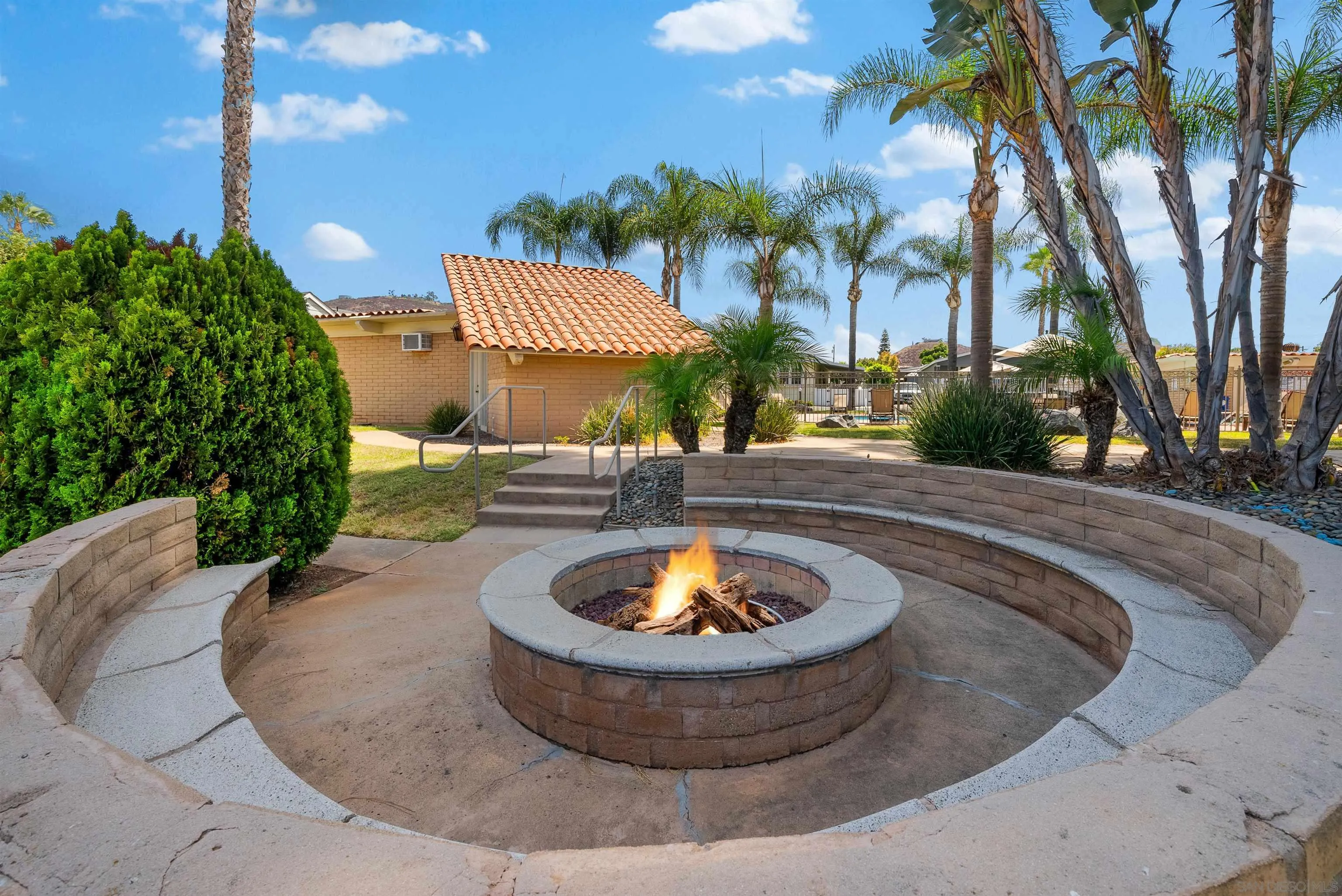 450 E Bradley Unit 121
