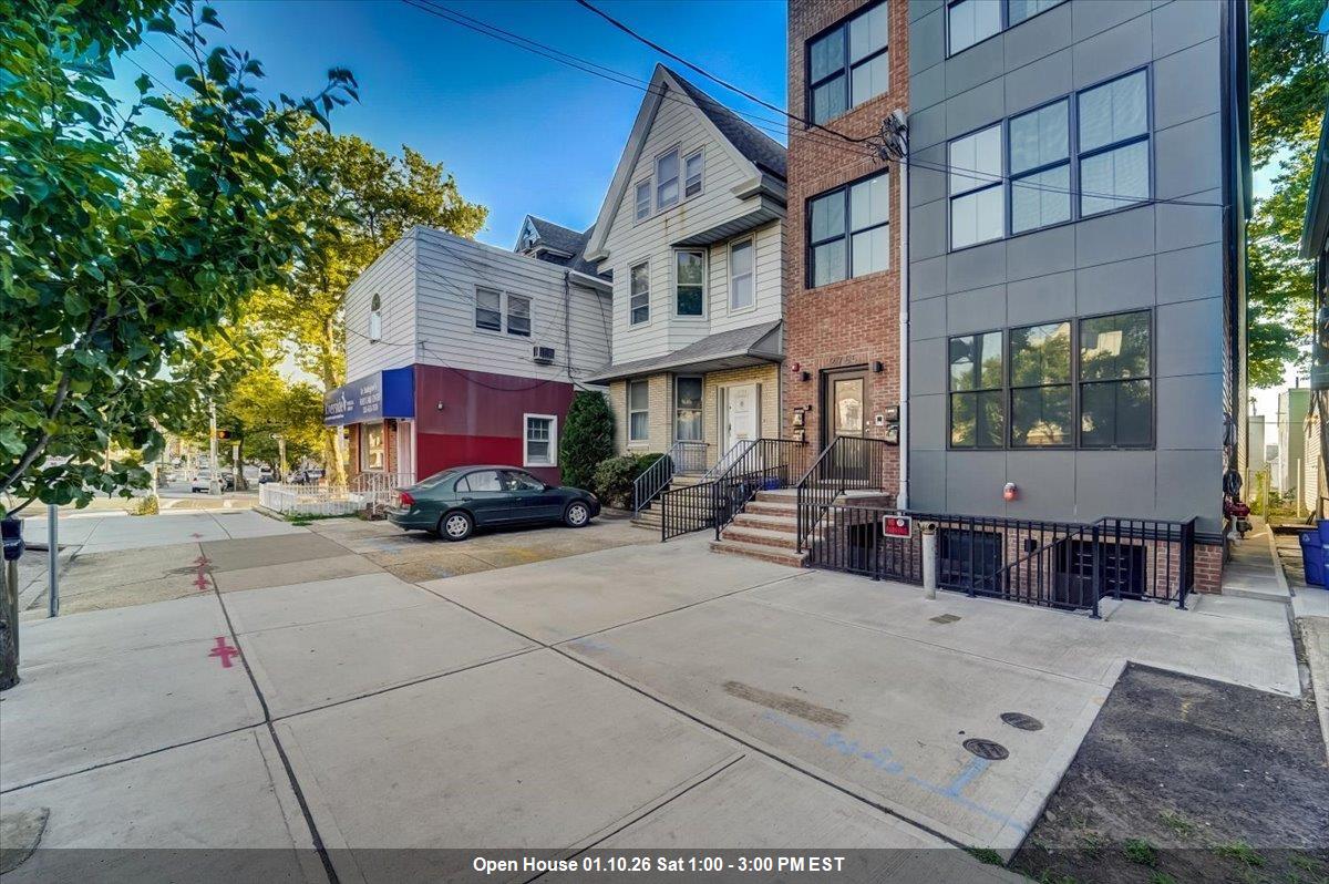 2765 KENNEDY BLVD Unit: 1