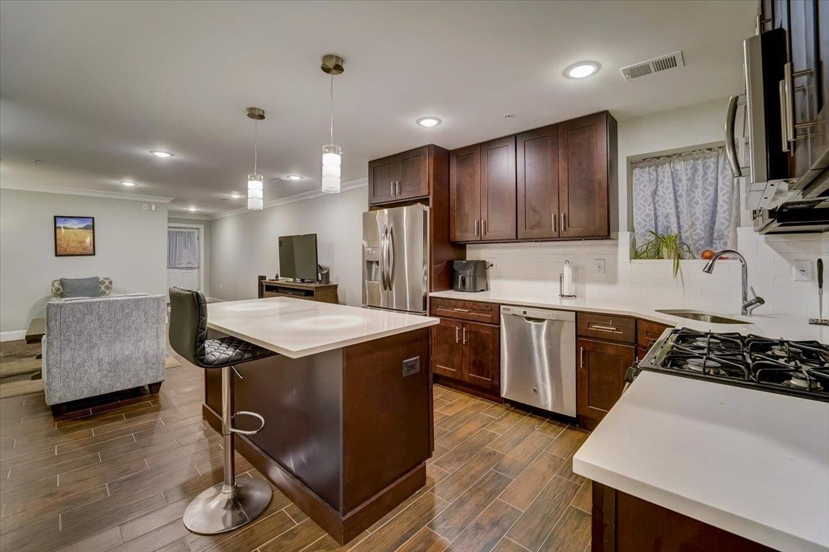 2765 KENNEDY BLVD Unit: 1