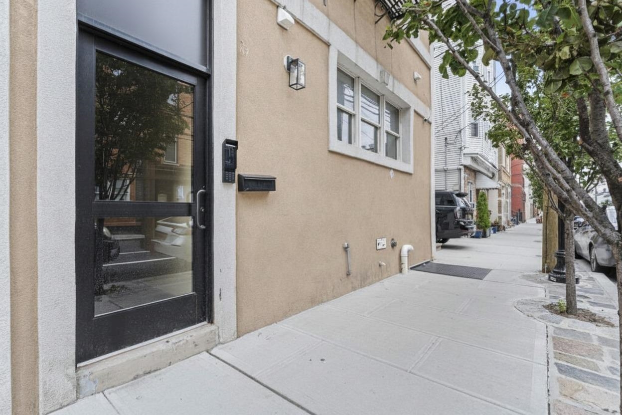 2505 CENTRAL AVE Unit: 1A