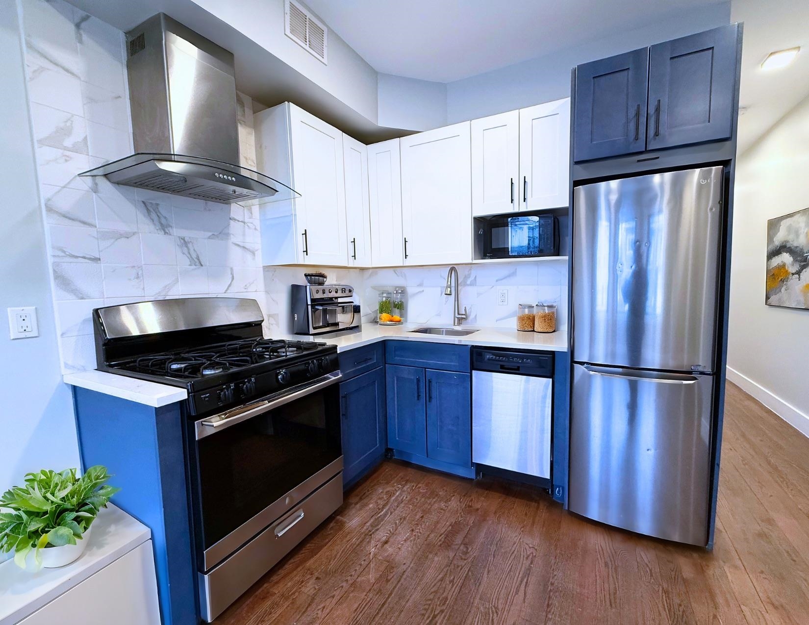 126 RANDOLPH AVE Unit: 3L