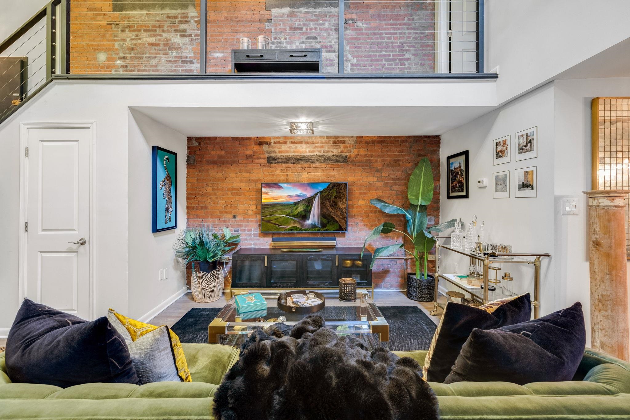 187 WAYNE ST Unit: 115C