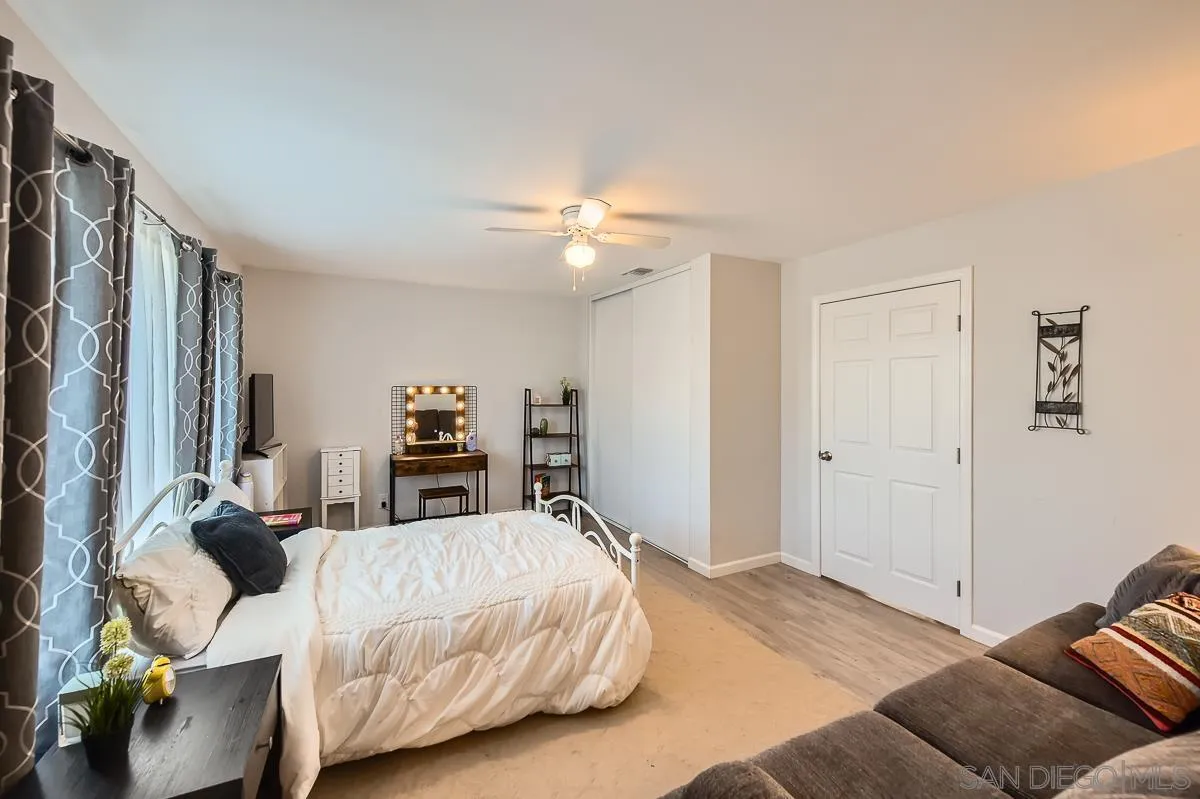 9477 Ronnie Ct