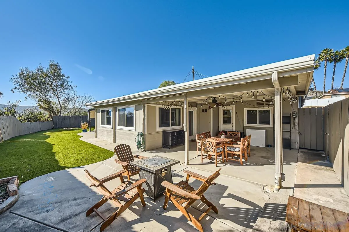 9477 Ronnie Ct