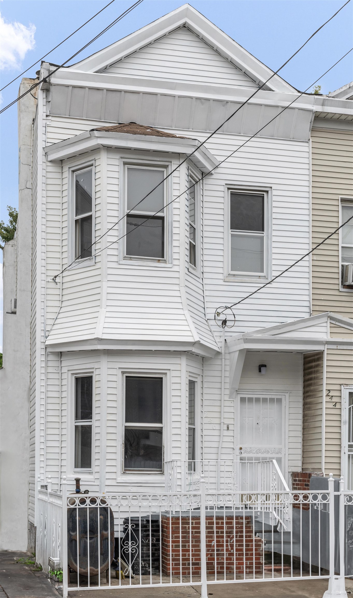 246 CLERK ST