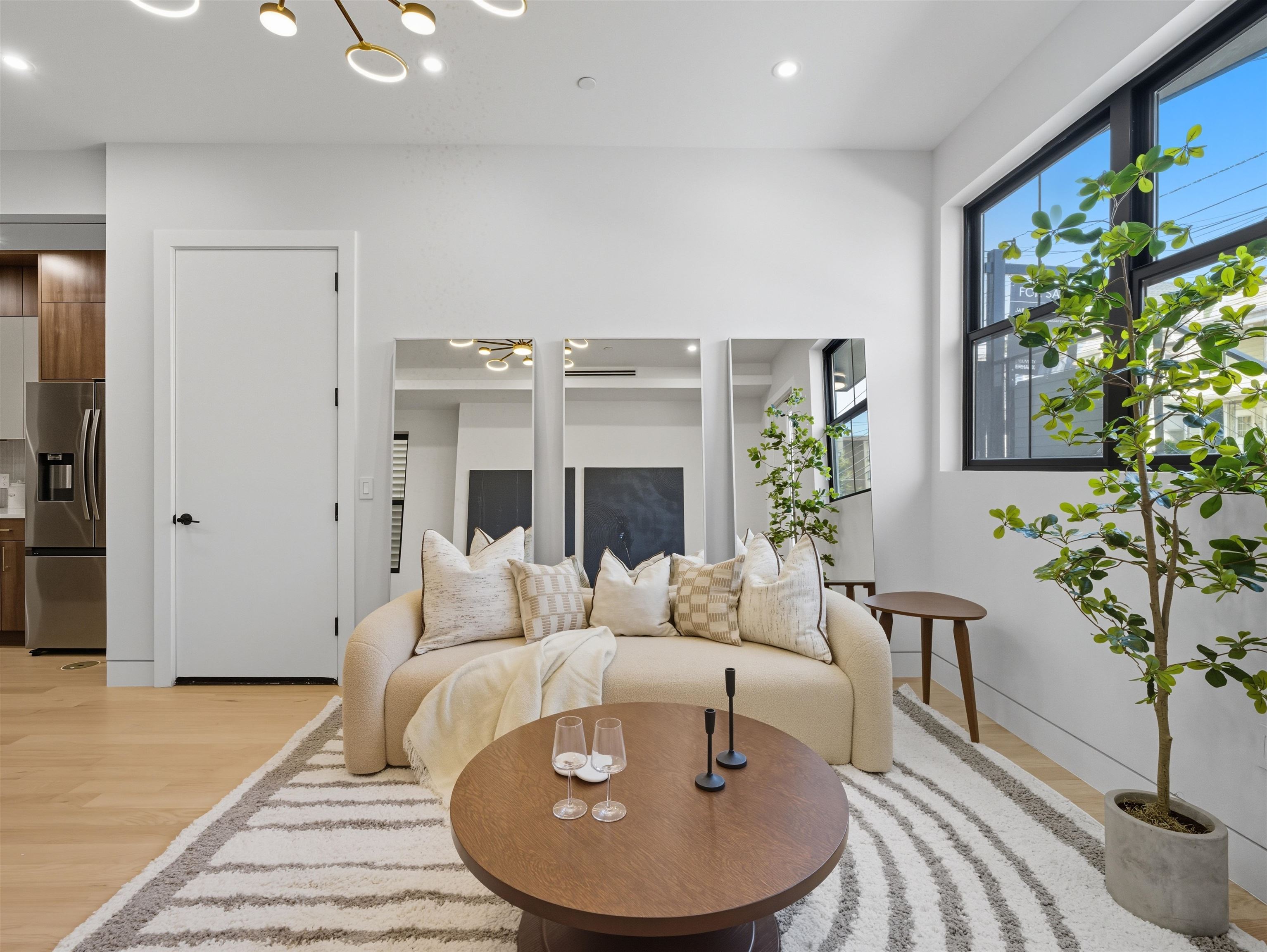 29 ARMSTRONG AVE Unit: 1L